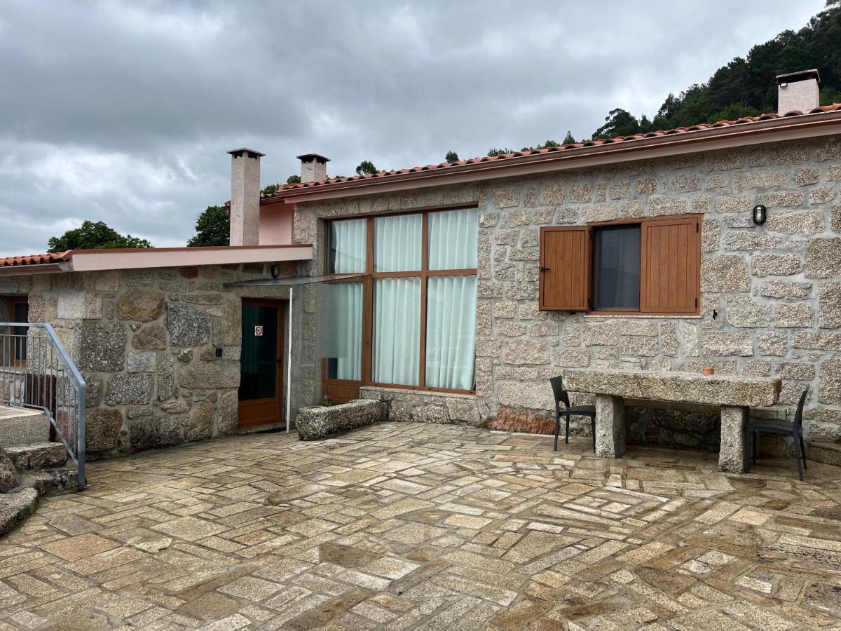 Casa Da Lage - Geres - Piscina Privada - Vistas Rio, Campo E Montanha Exterior photo